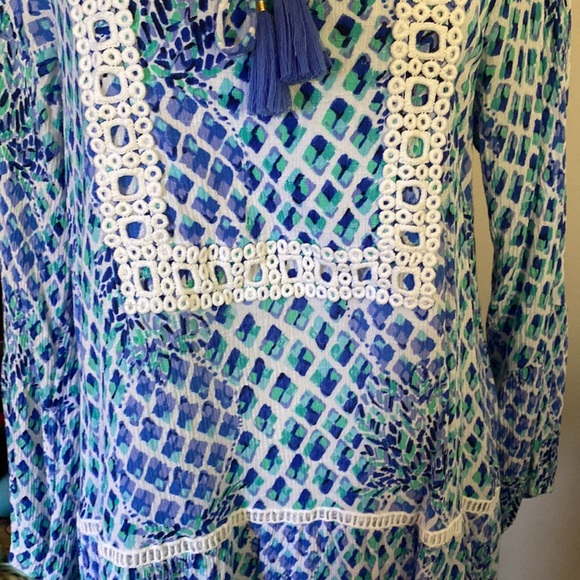 Like New Lilly Pulitzer Blouse - Picture 5 of 6